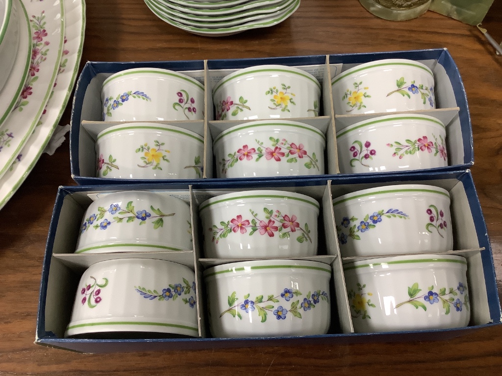 An extensive Royal Worcester 'Fleuri' pattern dinner service